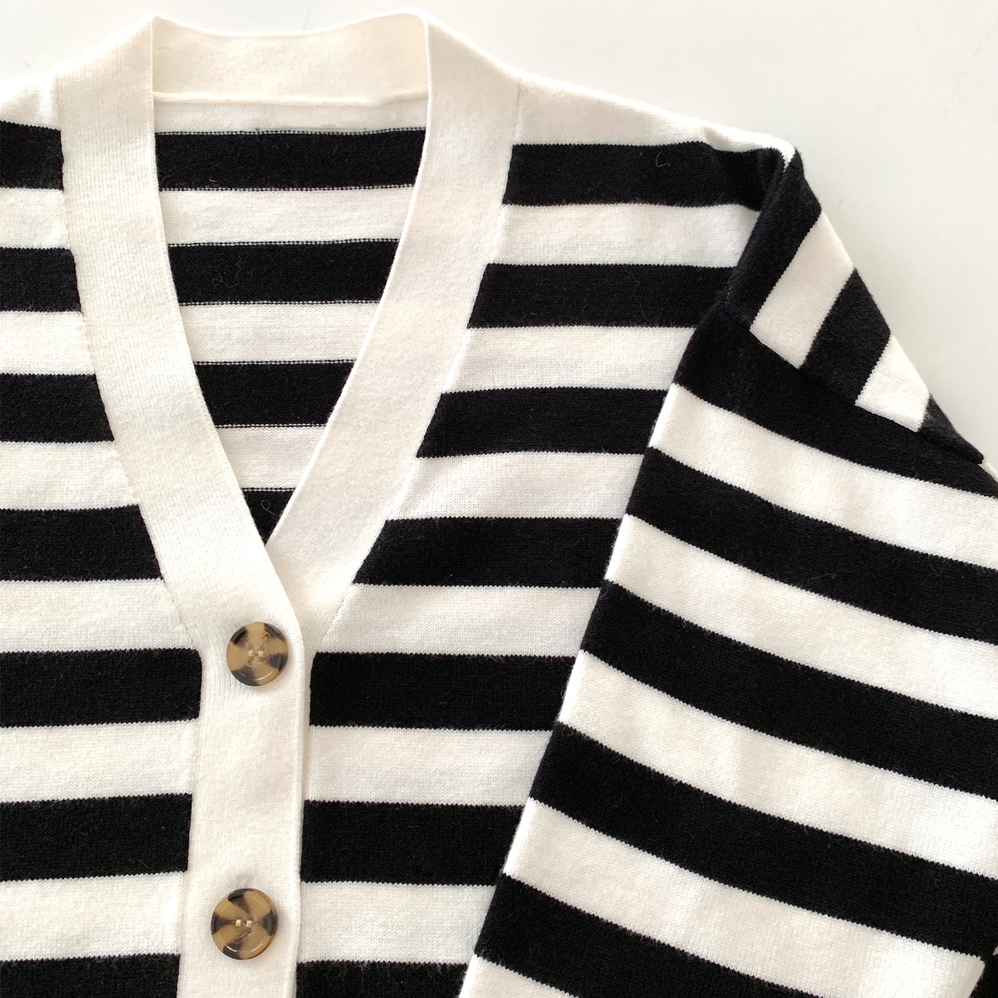 Women's V Neck Button Down Long Sleeve Cardigan - Casual Soft Knit Sweater, White & Black